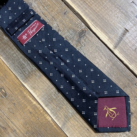 Penguin Tie - Picture 3 of 3